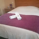 Hotel Logis Restaurant Le Tosny 3*