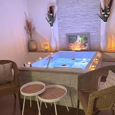 Logis Restaurant Le Tosny Otel Épaignes