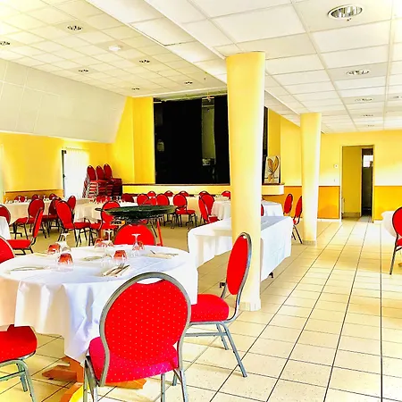 Logis Restaurant Le Tosny Hotel 3*