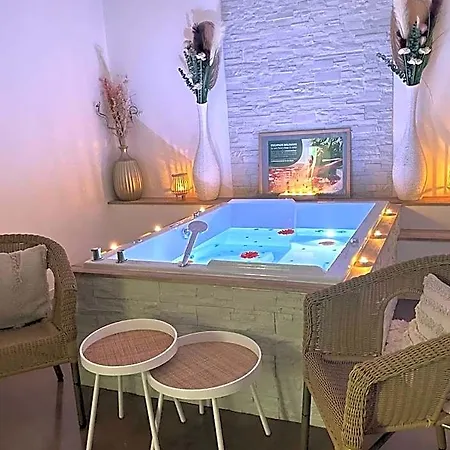 Logis Restaurant Le Tosny 3* Épaignes