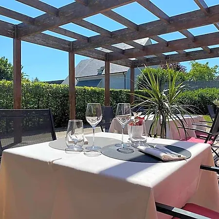 Szálloda Logis Restaurant Le Tosny