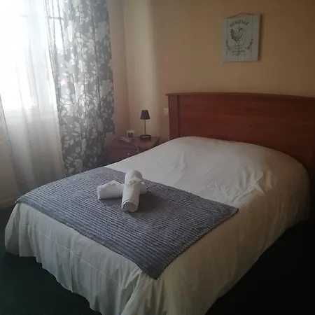 Logis Restaurant Le Tosny Otel 3*