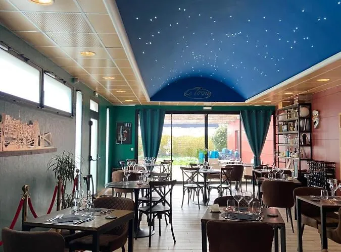 Logis Restaurant Le Tosny Epaignes