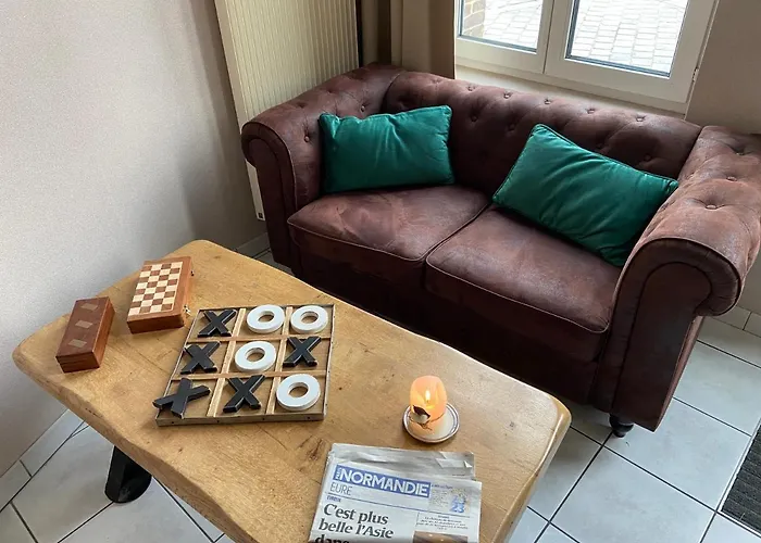 Hotel Logis Restaurant Le Tosny 3*