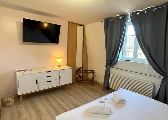 Logis Restaurant Le Tosny Epaignes