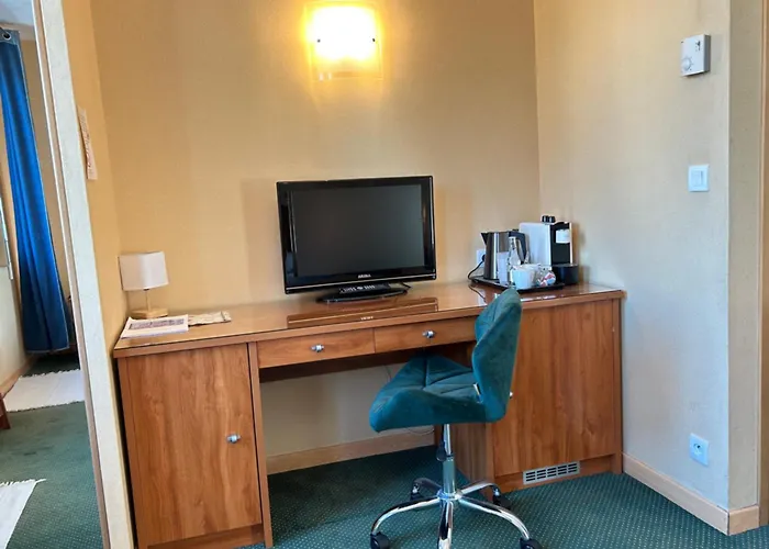 Logis Restaurant Le Tosny