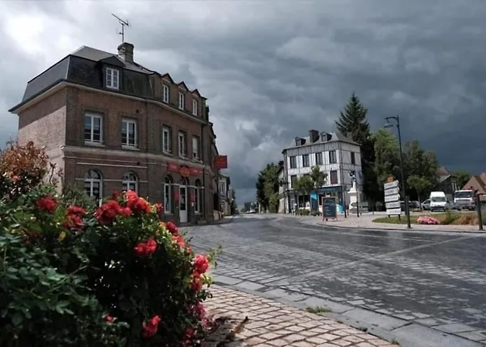 Logis Restaurant Le Tosny Hotel 3*